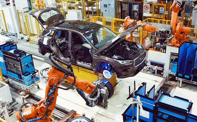 東風英菲尼迪 以“奮進之年”為號角，多維戰略布局釋放潛能，驅動未來汽車銷售新篇章